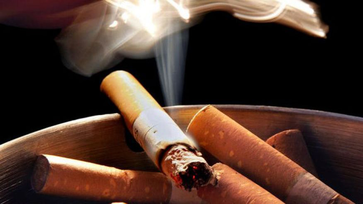 Study shows new cancer risks for children from parents who smoke